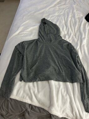 Gray Cropped Hoodie - women’s Fabletics